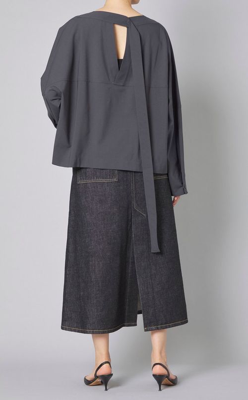 ボートネックバックベルトブラウス