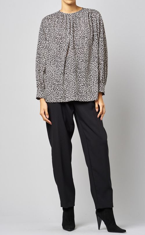 レオパードプリントギャザーブラウス