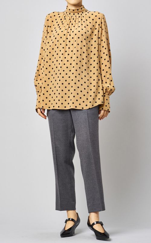 ドットスタンドカラーギャザーブラウス