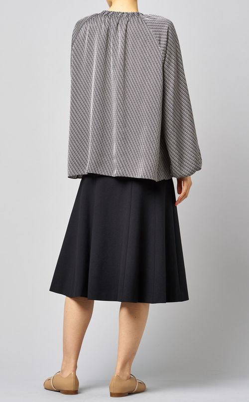 プリントパフスリーブブラウス