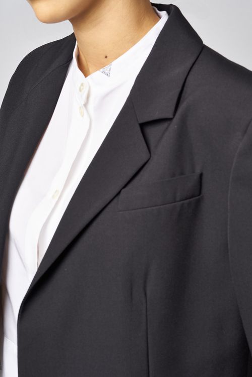 ショートテーラードジャケット