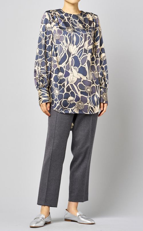 フラワーバックリボンブラウス