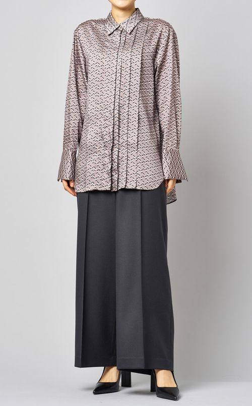 フロントタックプリントシャツ