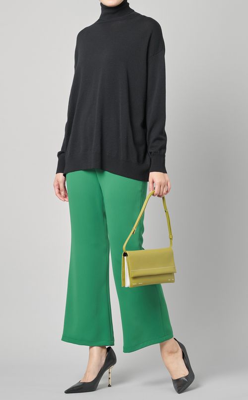 イージーフレアパンツ