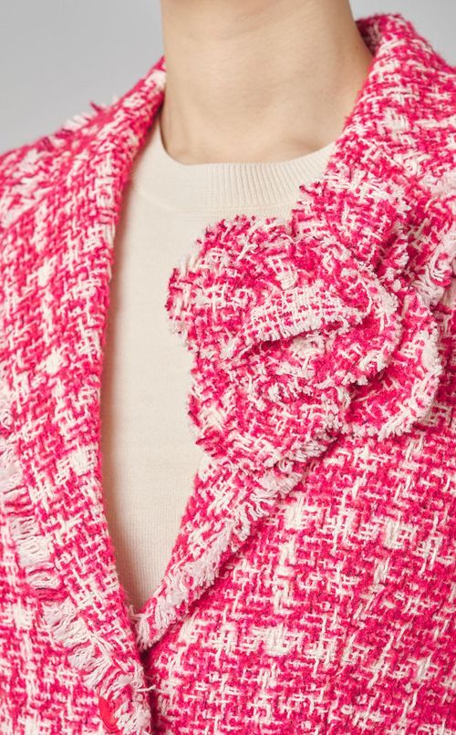 コサージュ付ツイードジャケット