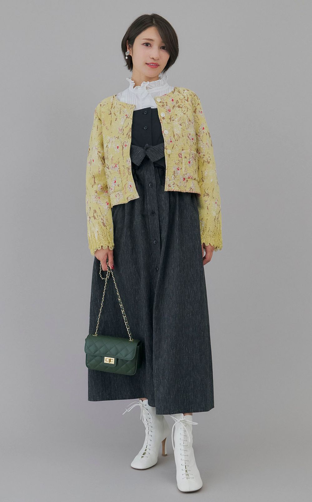 スタンドカラーフリルシャツ