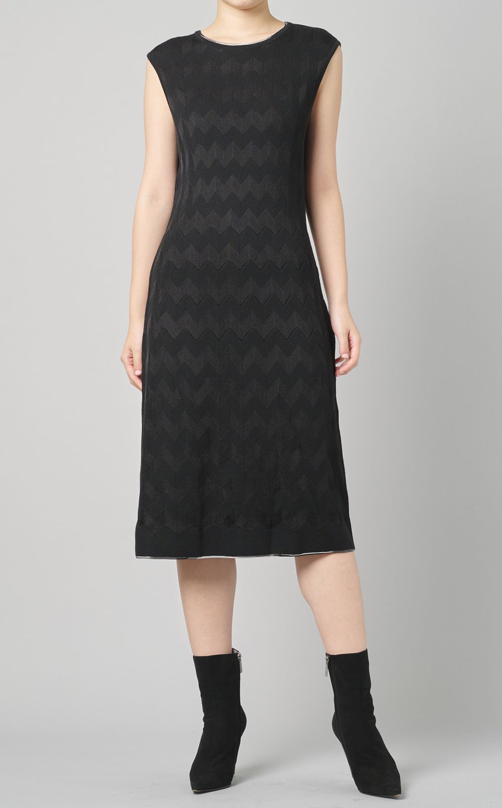 ノースリーブニットワンピース