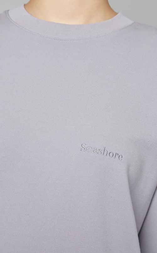 バックプリントプルオーバー