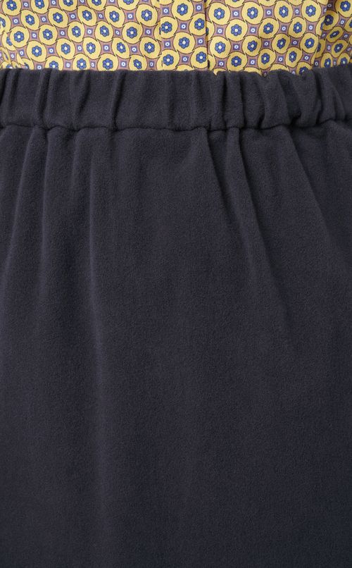 ストレッチIラインスカート