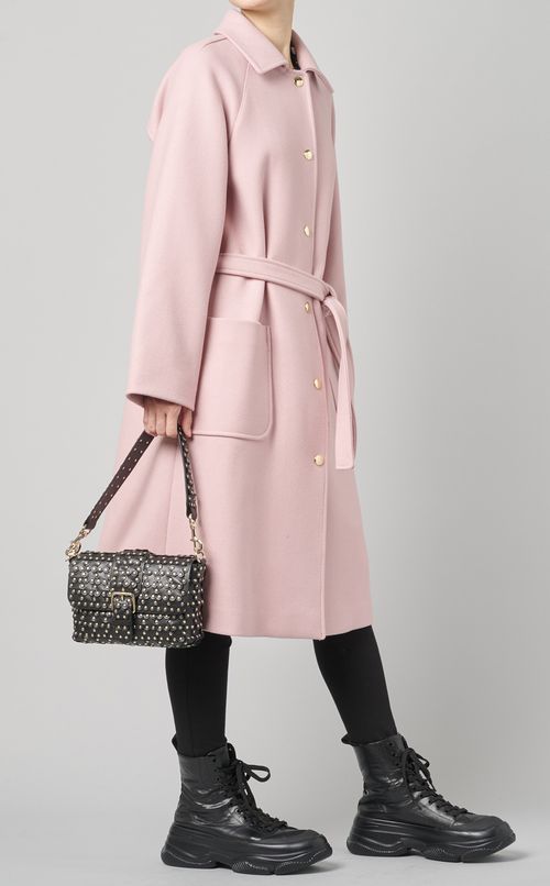 スタッズ付ショルダーバッグ