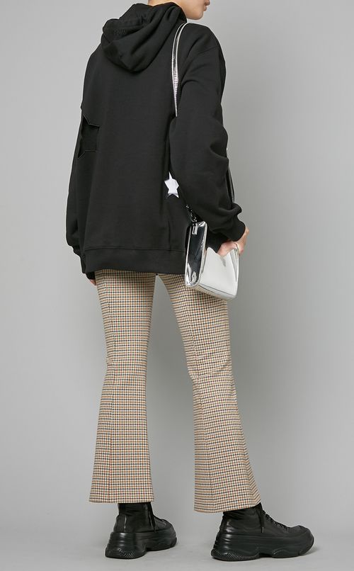 スターカットアウトフーディ