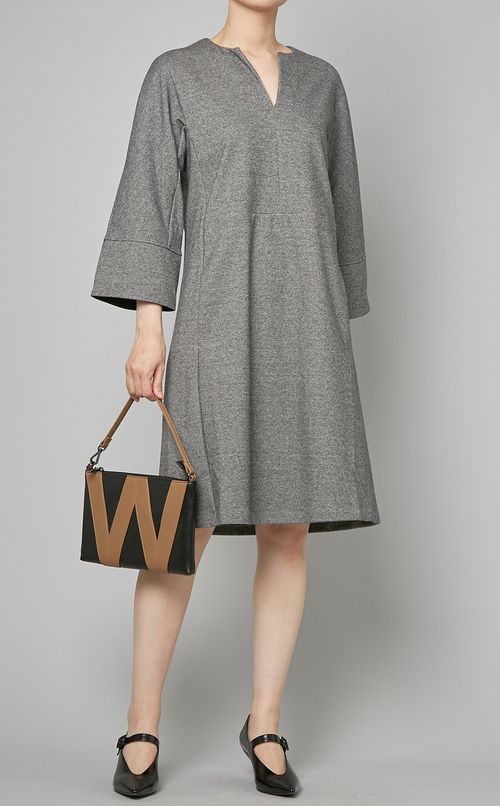 キーネックジャージーワンピース