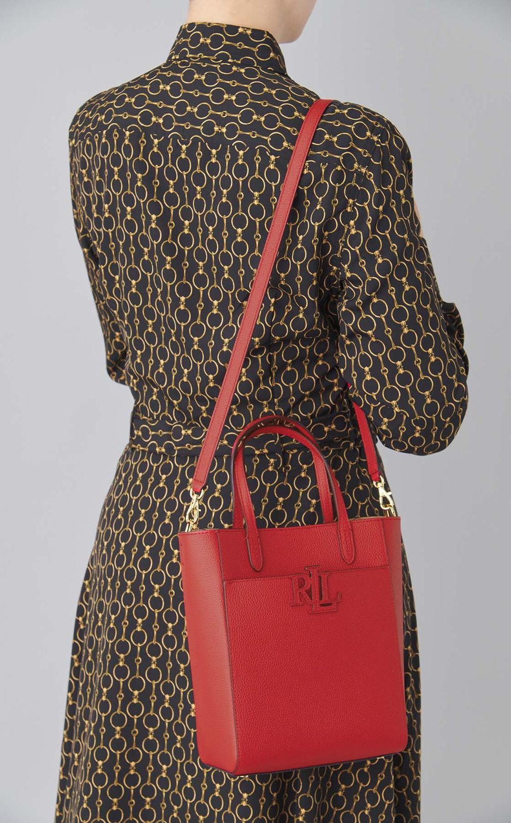 ショルダーベルト付きハンドバッグ