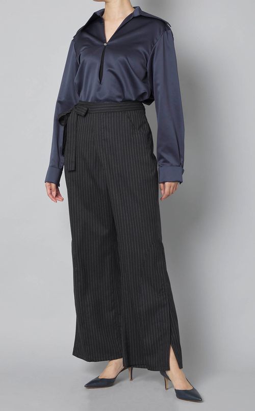 サテンワイドカラーシャツ