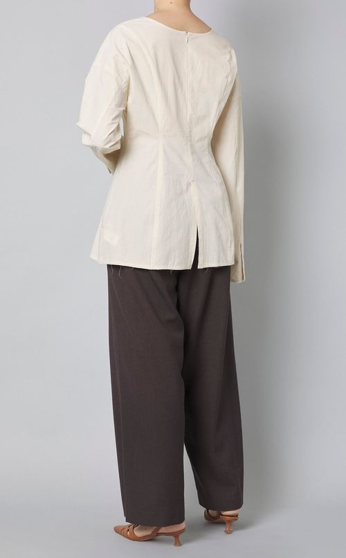 ラウンドネックシェイプブラウス