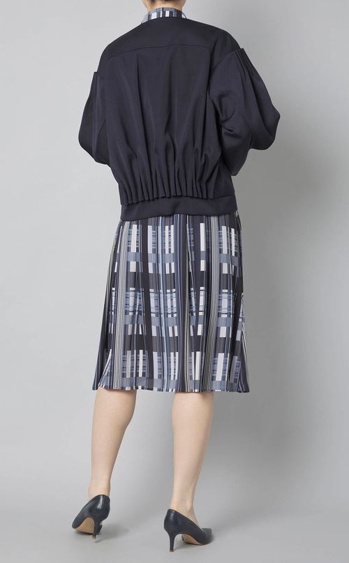 ノーカラーギャザースリーブブルゾン