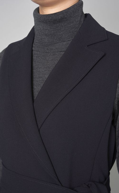 ストレッチピークドラペルジレ