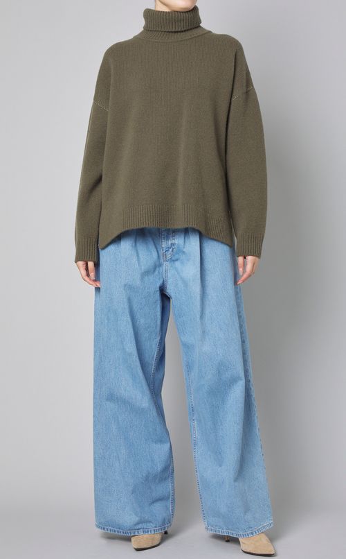 タックワイドデニムパンツ