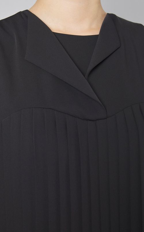 ナロープリーツミディワンピース