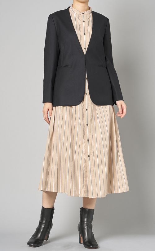 サキソニーノーカラージャケット