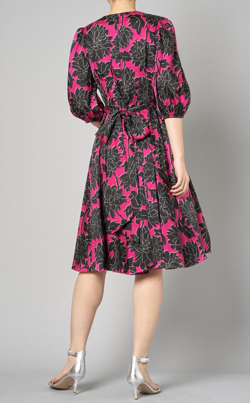 ブラックフラワープリントラップワンピース