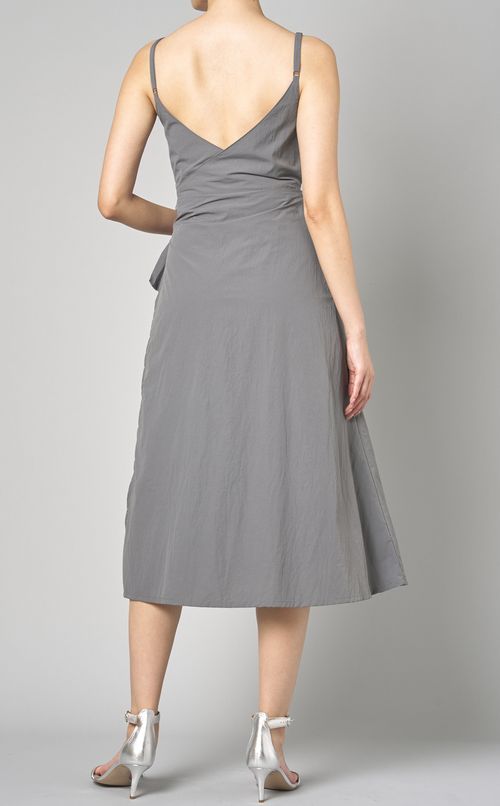 ウエストリボンエプロンドレス