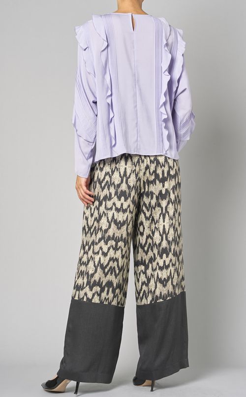 ピンタックフリルローンブラウス