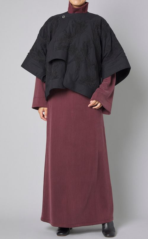 エンブロイダリ－ケープブルゾン