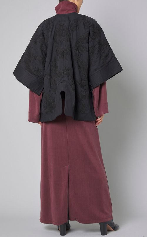 エンブロイダリ－ケープブルゾン