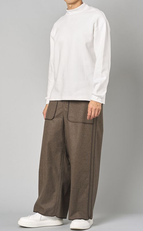 パイピングライトメルトンパンツ