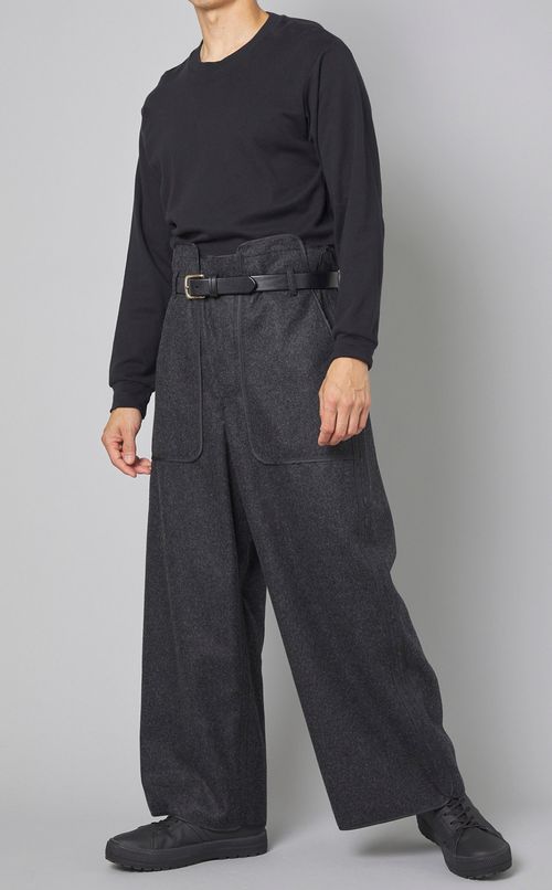 パイピングライトメルトンパンツ