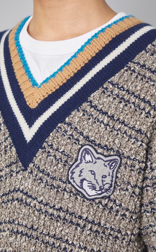 Vネックラインニットプルオーバー