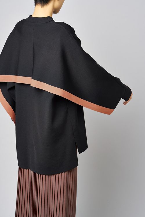 バックケープバイカラーラインニット