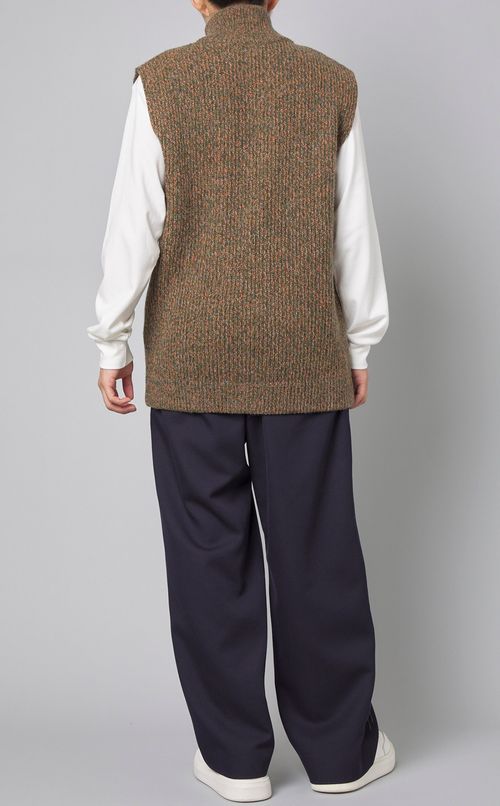 ジップアップニットベスト