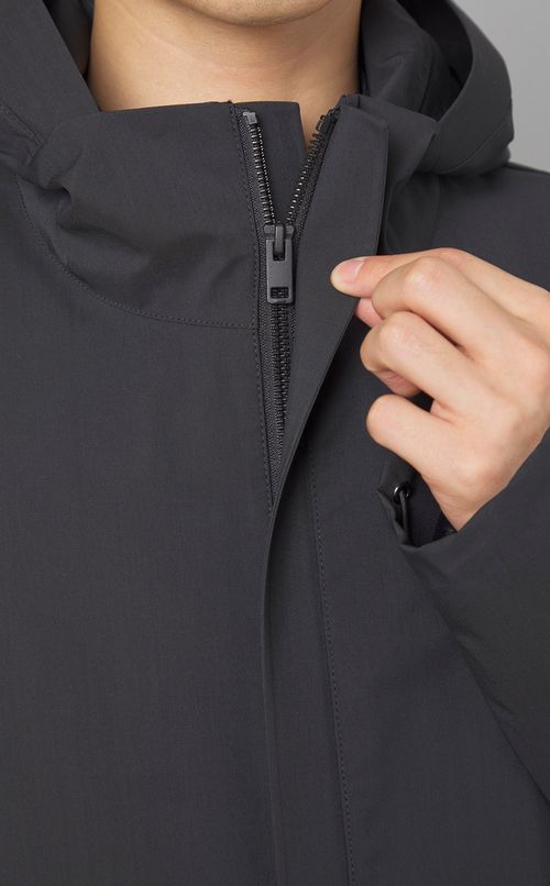 ナイロンフーディブルゾン