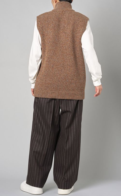 ジップアップニットベスト