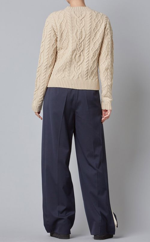 ウールケーブルニット