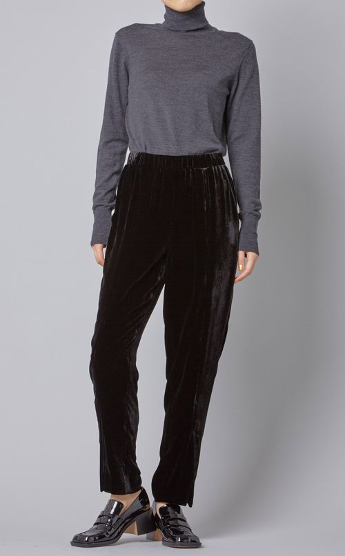 テーパードジョガーパンツ