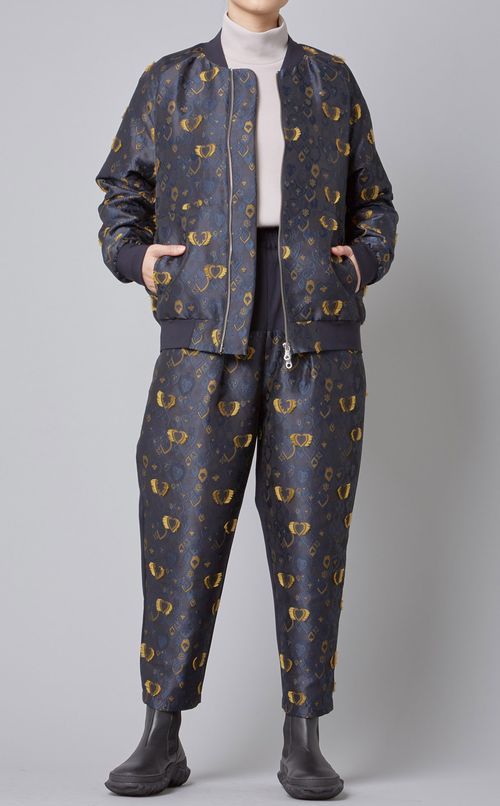 トランプモチーフカットジャガードブルゾン