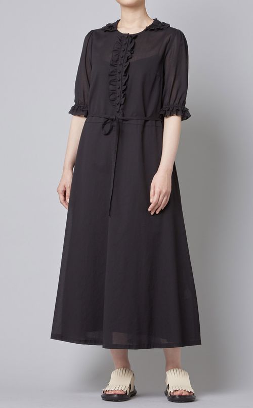 フロントフリルフレアワンピース