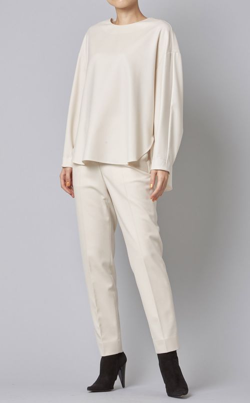 ウールテーパードスリムパンツ