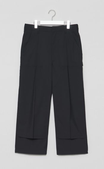 ダブルニースラックス