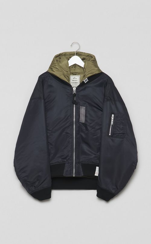 フーデッドボンバージャケット