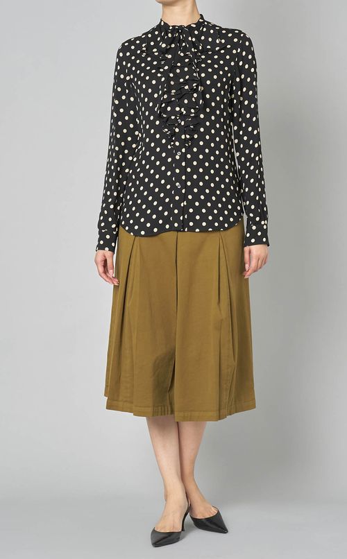 ドットプリントラッフルネックブラウス