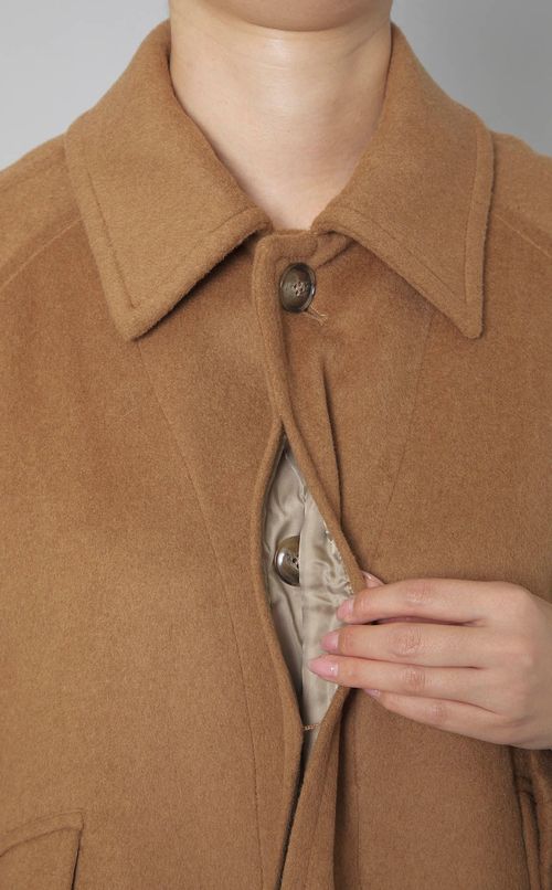 ウールバルマカーンコート