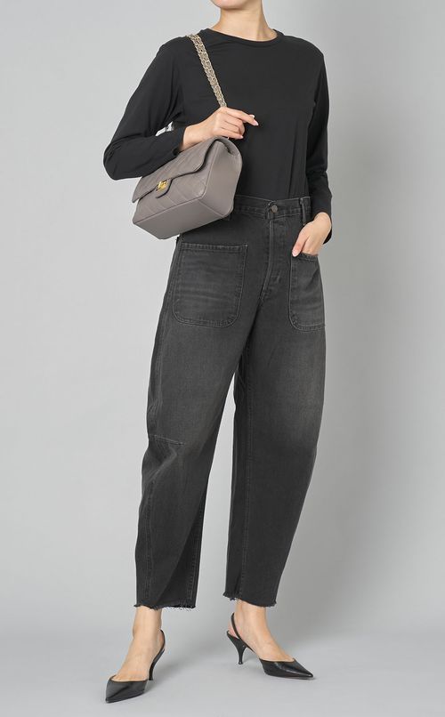 キルティングレザーチェーンバッグ