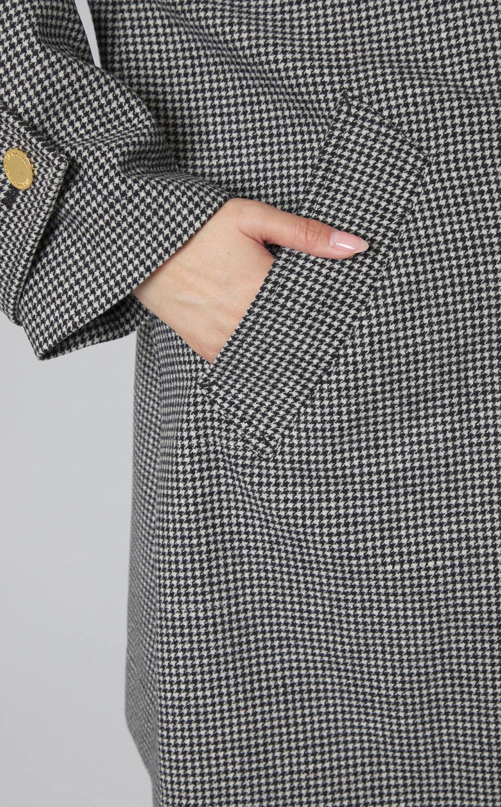 ノーカラーゴールドボタンコート