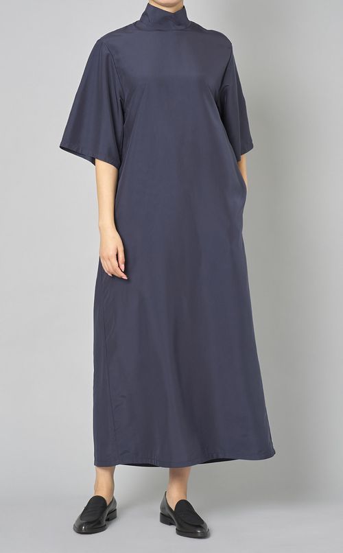 テントラインハイネックワンピース