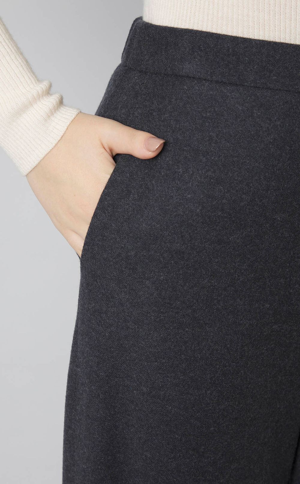 サキソニーストレートパンツ