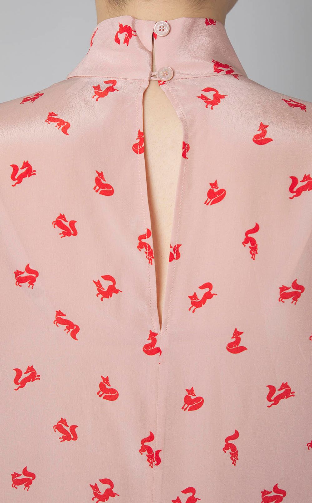 フロントプリーツブラウス